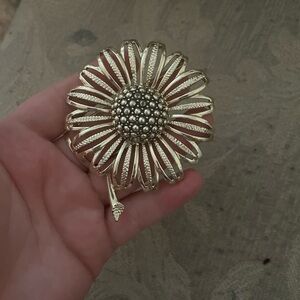 Vintage SARAH COVENTRY Gold Tone Flower Brooch Textured Dimensional Pin